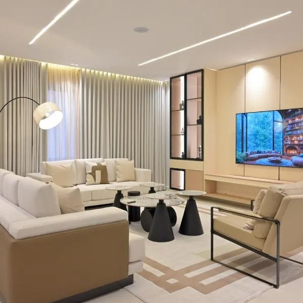 Luxurious Penthouse With Private Roof outdoor, Hotel in Riad