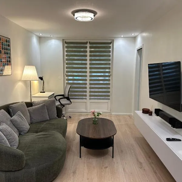 Havre de paix en ville - chez Céline, hotel din Caen