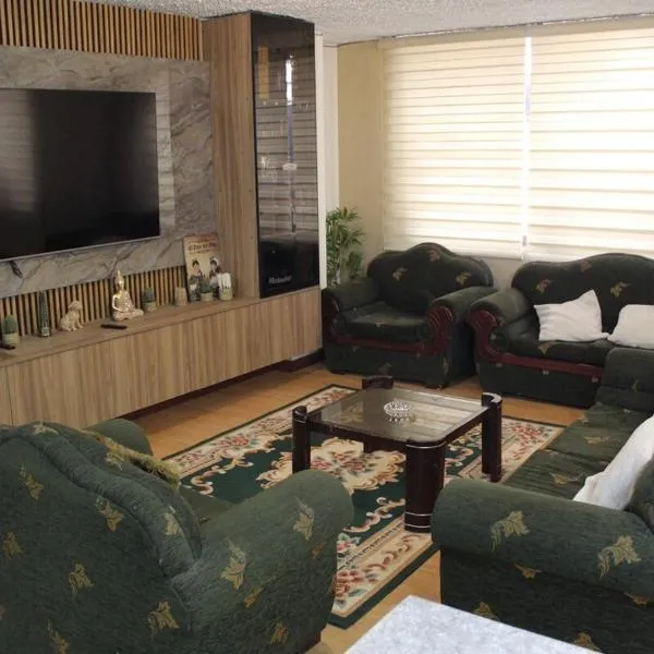 Departamento La República, hotel em Cuenca