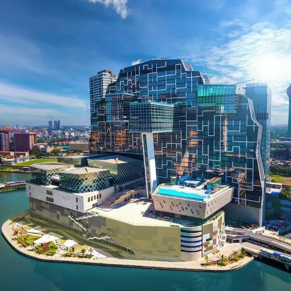 Cinnamon Life Residencies- Luxury 2 Bedroom Apartment 12th Floor, hotel v destinaci Colombo