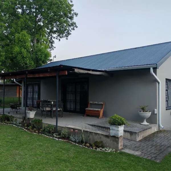 Kardoesie, hotel in Piet Retief