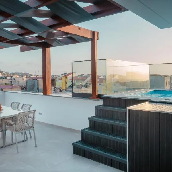 Yes Rooftop, Private Pool & Sea View, Cidadela, hotel di Praia