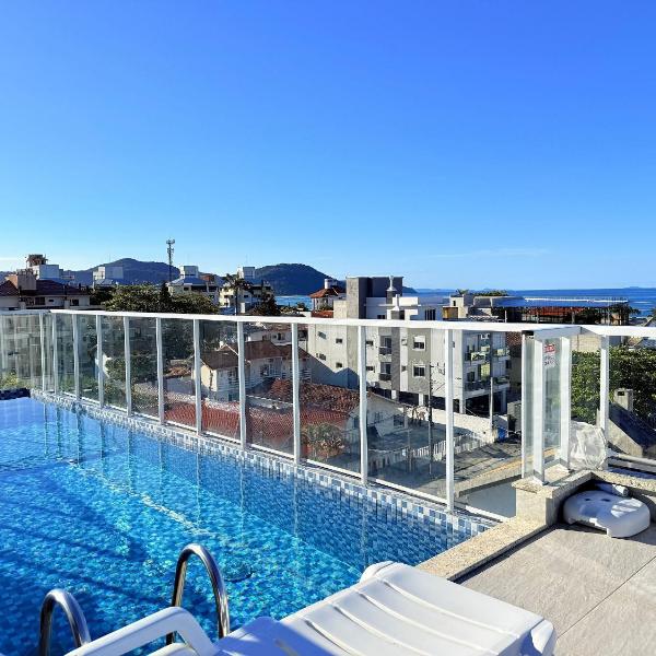 Apê iluminado, piscina no terraço passos da praia - Foto 4