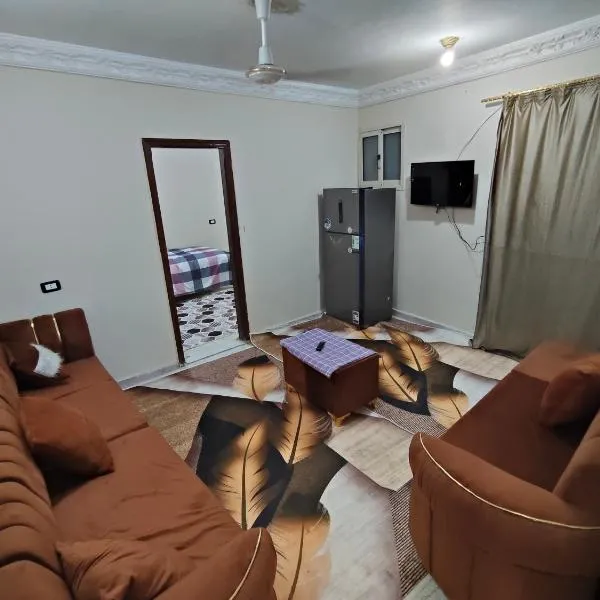 شقه مفروشه جميله جدا بموقع متميز 13, hotel en El Cairo