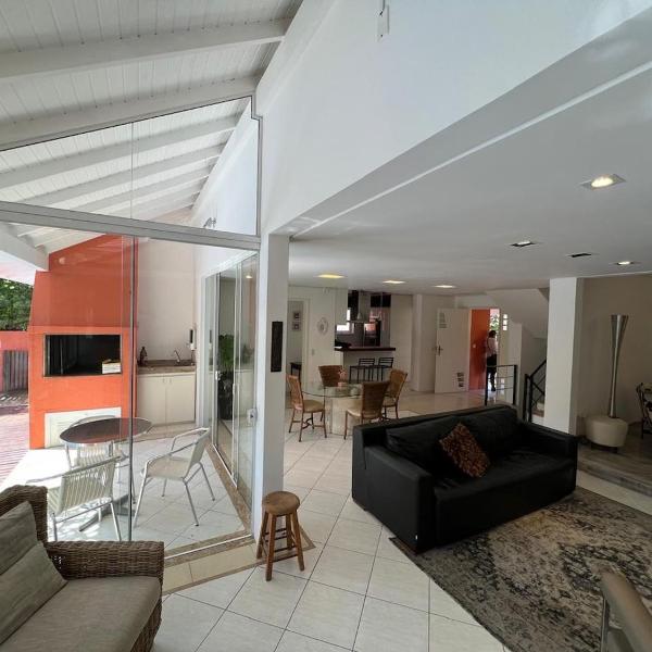 Casa 250m2 Condomínio em Frente a Praia