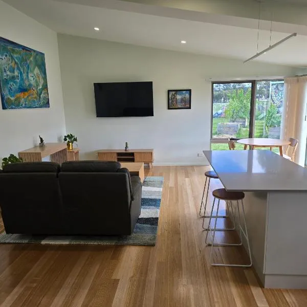 Urban Retreat near Hobart & Airport, Port Arthur, hotel v destinaci Penna