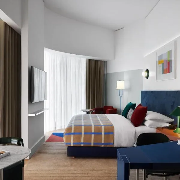 Kimpton Main Frankfurt by IHG、フランクフルト・アム・マインのホテル