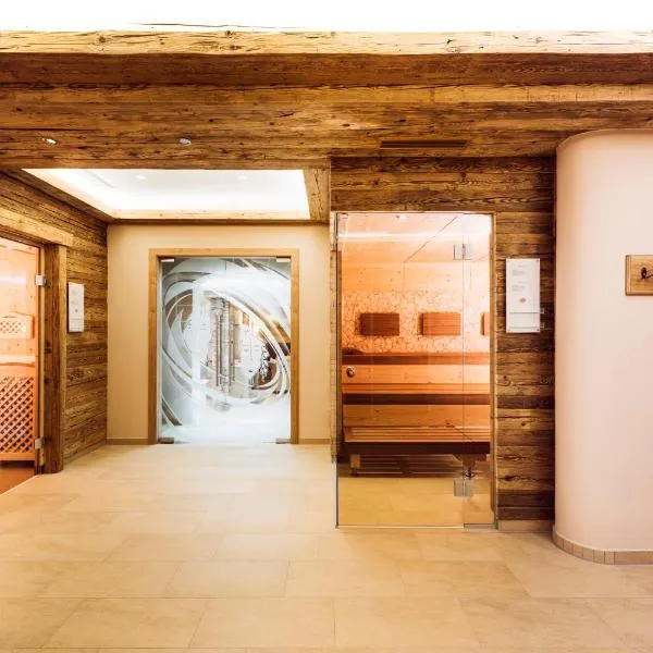 Aktiv & Vitalhotel Bergcristall, hotel v Neustift im Stubaital