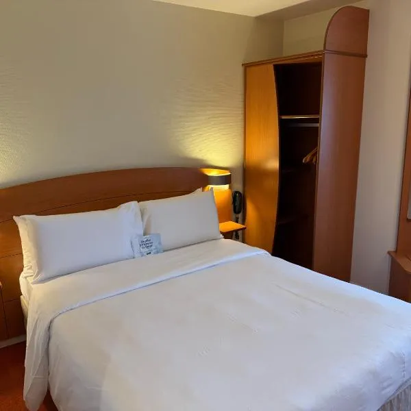 Kyriad Rennes Nord Hotel, hotel em Rennes