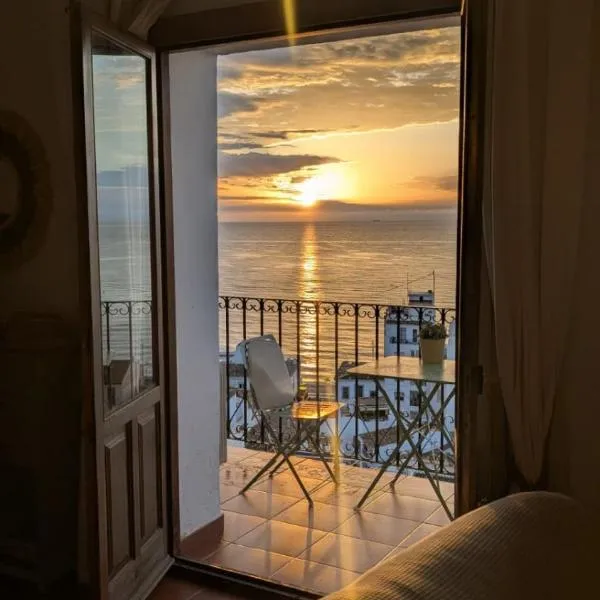 Casa con vistas al mar en el Casco Antiguo de Altea, хотел в Алтеа