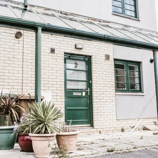 3-Bed House with 2 Free Parking Spaces Near Barbican & Waterfront, hotel v destinaci Plymouth