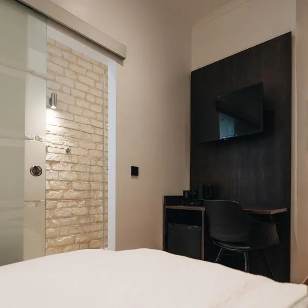 Hotel Latio, hotel em Colônia