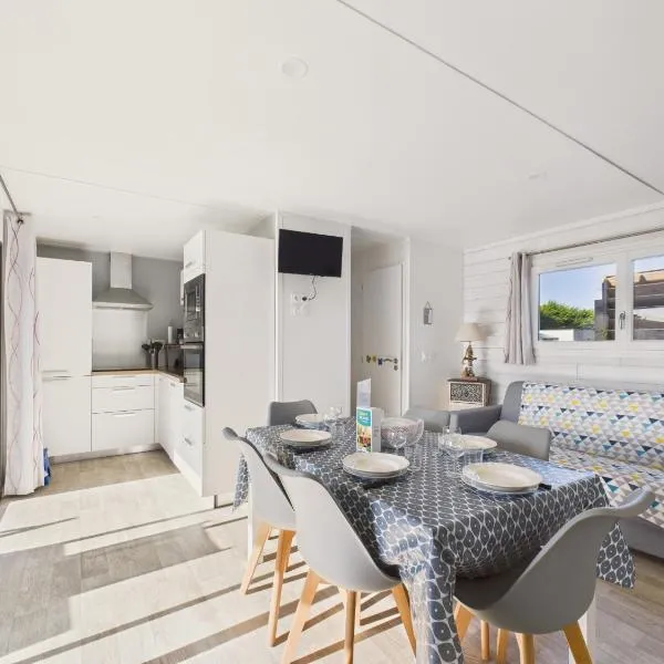 Chalet pour 6, domaine avec piscine, hotel in Saint-Hilaire-de-Riez
