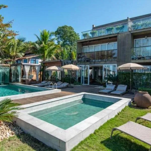 Hotel Spa Nau Royal، فندق في كامبوري