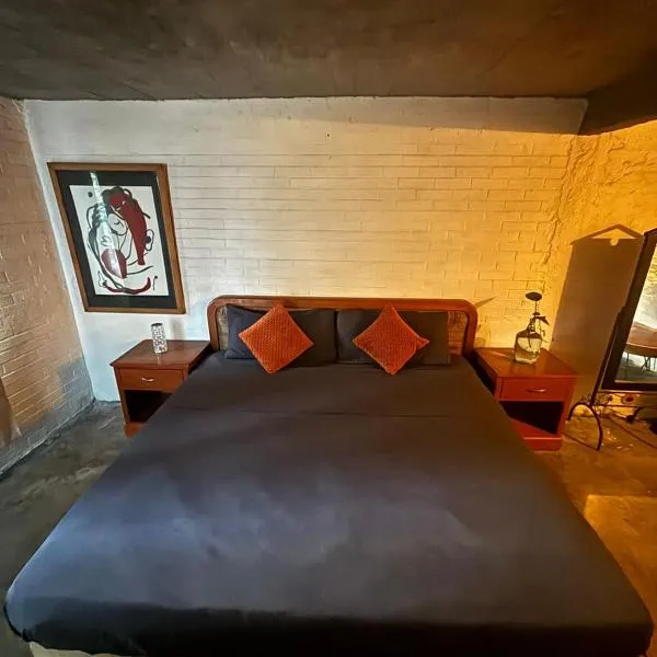 Canova Hostel & Pizza, hotel en Puerto Vallarta