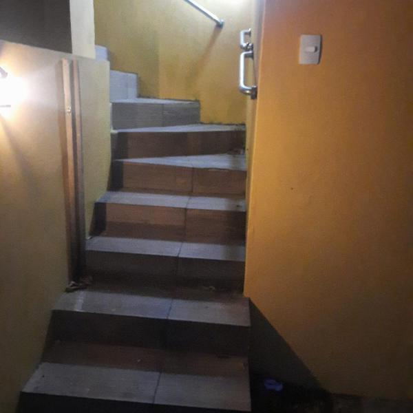 Apartamento Fundos Primeiro Andar - Foto 4