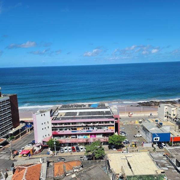 Barra 535 Apartamento Top, Maravilhoso e Confortável Quarto e sala, andar alto com vista total mar, fechadura digital, garagem frente ao elevador, piscina, academia, cozinha completa,máquina lavar roupas, wi-fi ,ar condicionado, tv no quarto e na sala,