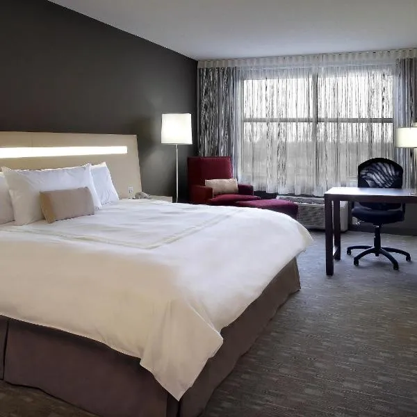 Novotel Montréal Aéroport, hotel en Dorval