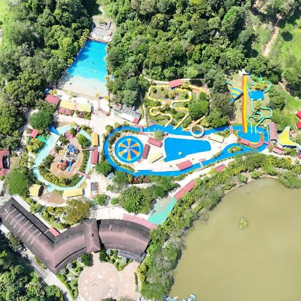 Bukit Merah Laketown Resort, hotel in Taiping