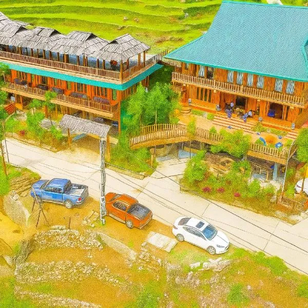 Hmong Wooden Home, hotel in Sa Pa