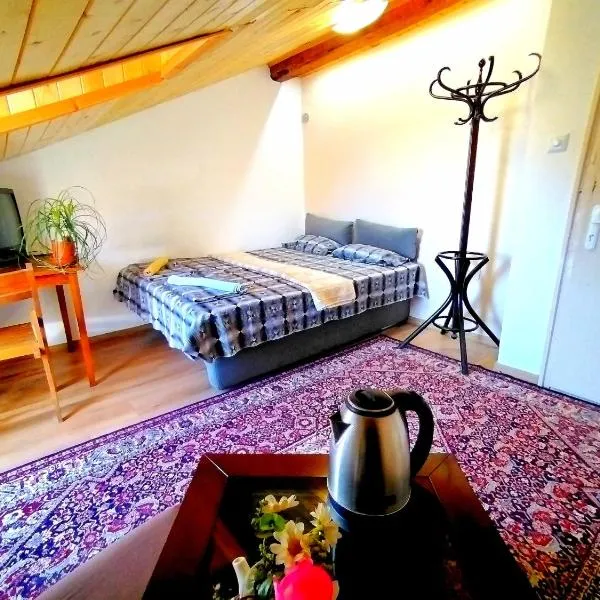 City Centre Suits 2, hotel ve Varně