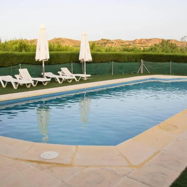 Cuevas Cañada de las Piedras, hotel v destinaci Graena