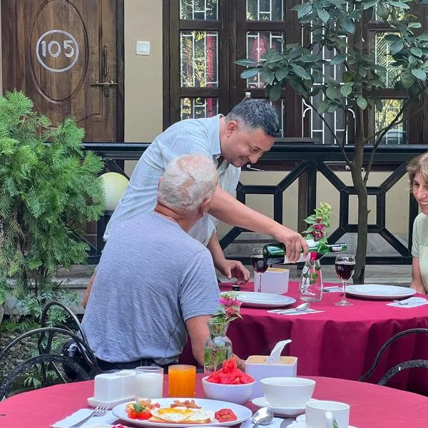 Chitwan Park Village, hotel in Sauraha