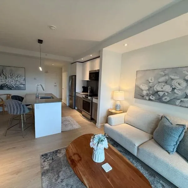 Bright warm & cozy 1 BR in North End Halifax, hotel v destinácii Halifax