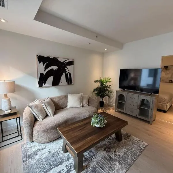 Bright warm & spacious 1 BR in North End Halifax, hotel u gradu Halifaks