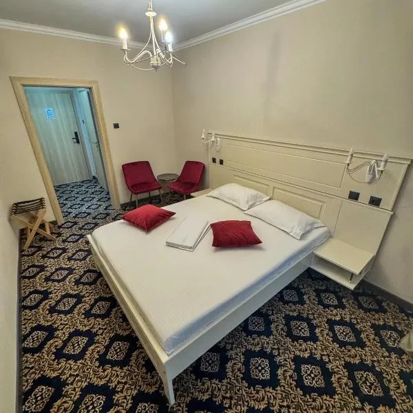 Hotel Roman, hotel v destinaci Băile Herculane