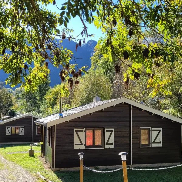 LES CHALETS de MONTORGUEIL, hotel sa Saurat