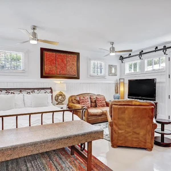 Drayton Place Carriage Unit 1, hotel din Savannah