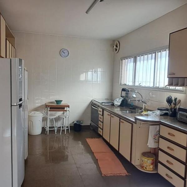 Espaçosa casa em Ubatuba, a 100m da melhor praia - Foto 4