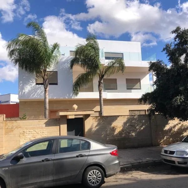 Spacious Villa, Hotel in Rabat