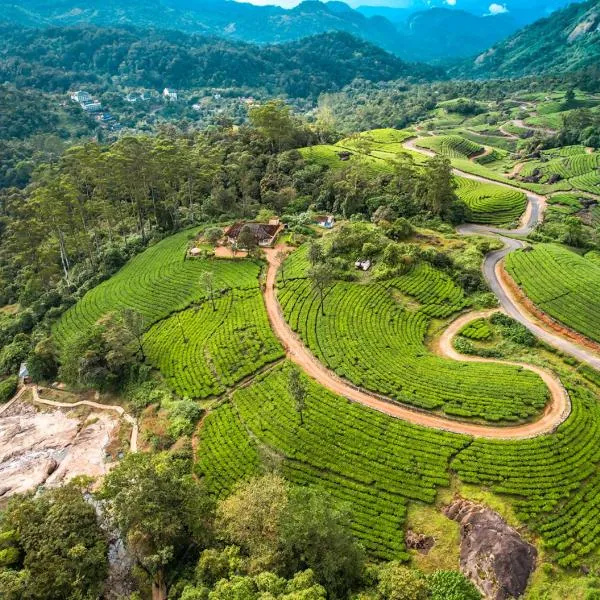 Viriparai Tea Bungalow Munnar by VOYE HOMES - Surrounded by Tea Plantations, Hotel in Munnar