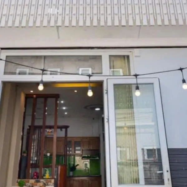 Nhà Nguyên Căn VÕ THỊ SÁU homestay，位于头顿的酒店