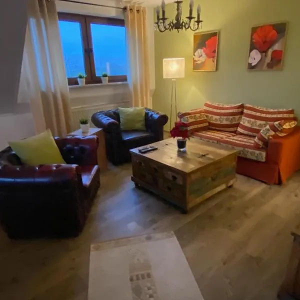 Paradies in der Vulkaneifel mit Panorama-Blick, Hotel in Burgbrohl