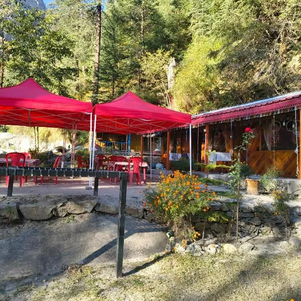 카솔에 위치한 호텔 Shanti People Huts And Cafe