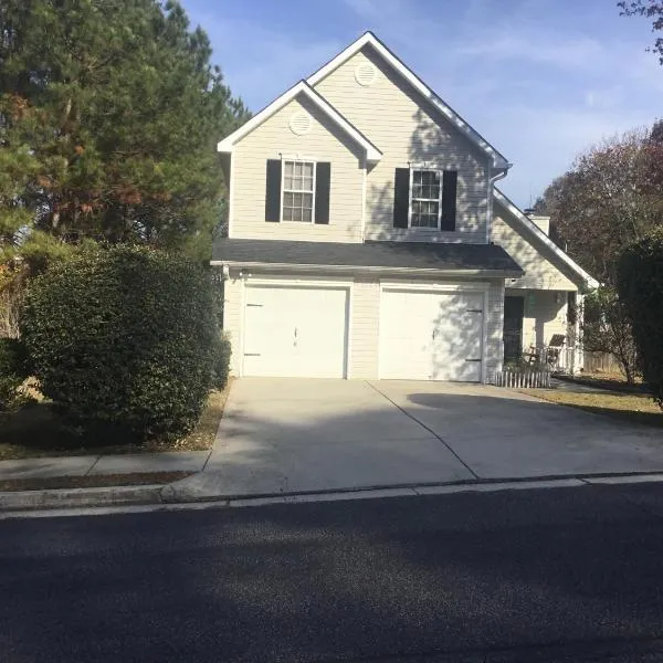 Captivating Home near Downtown ATL, hotel in Conley