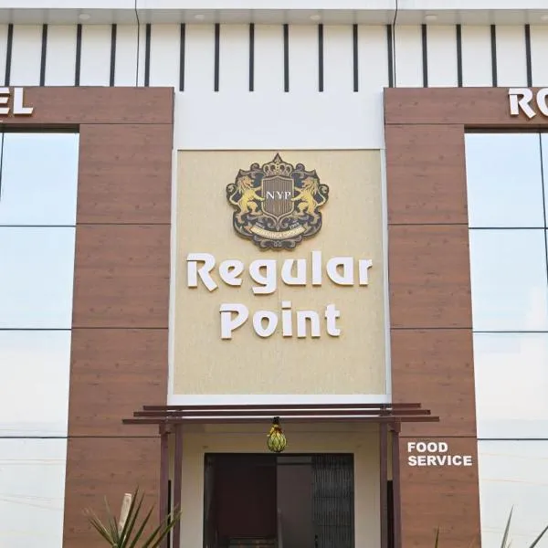 Regular Point, hotel sa Melukote