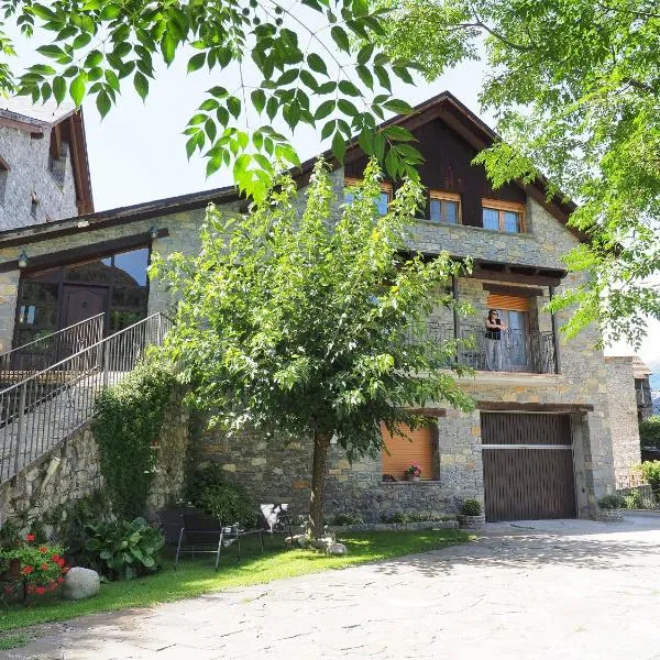 Apartamentos Fogaron, ξενοδοχείο σε Saravillo