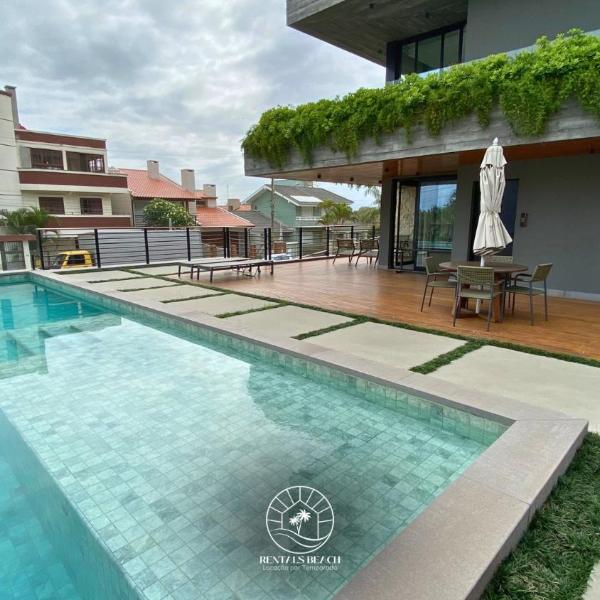 Studio 150m do mar | Ar | Piscina | Aceita Pet