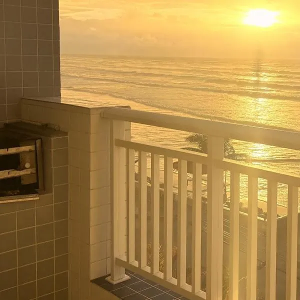 Apto Frente Praia Familiar, hotel in Mongaguá