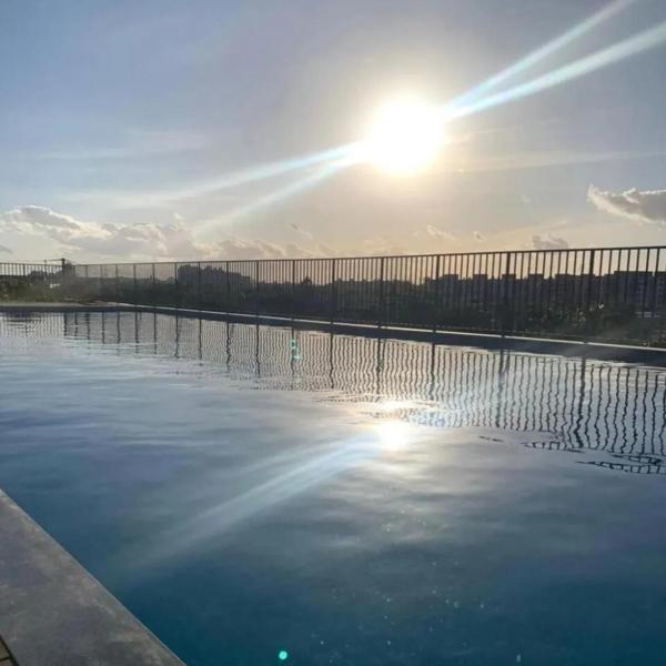 Apartamento com piscina, terraço, churrasqueira e estacionamento