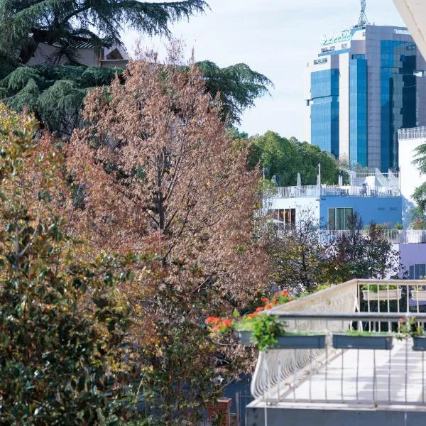 UFO Rooms 2, hotel v destinaci Tirana