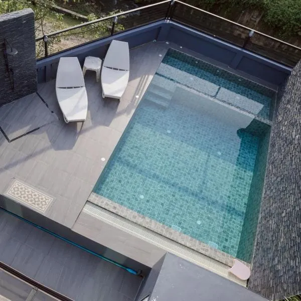 Kathu V pool villa 170, hotel en Kathu