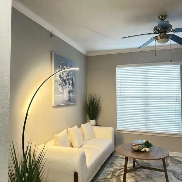 Stylish 1BR Magnolia Getaway Minutes to The Woodlands
