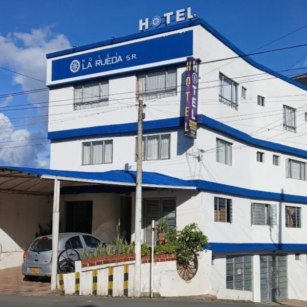 HOTEL LA RUEDA SR, hotel sa Barbosa