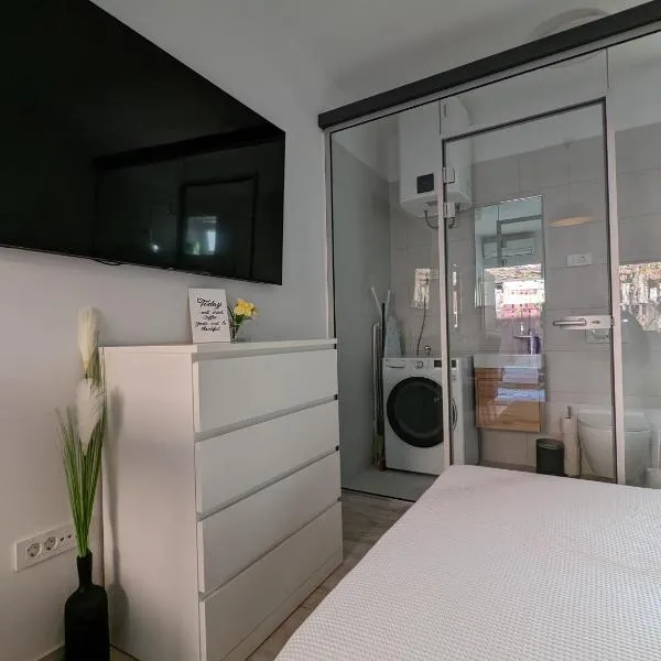 Cozy Condo in an Ugly Courtyard、ザグレブのホテル