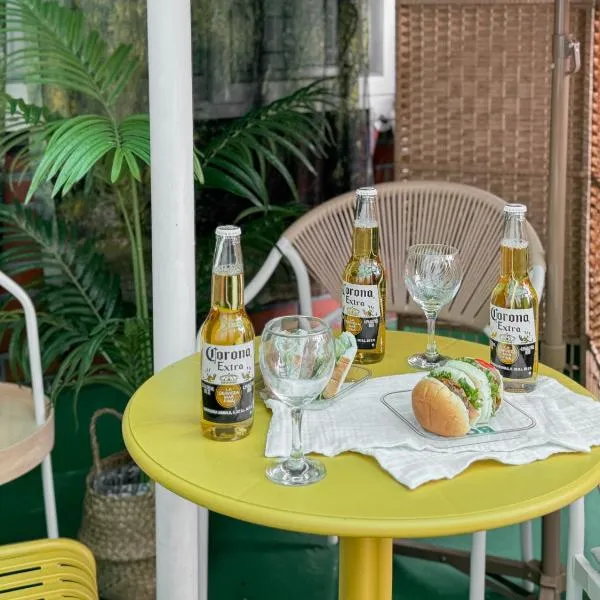 Romantic Terrace, 4people,2beds 2rooms, Jamsil Station, Lotte World, KSPO Dome, hotel in Seoul